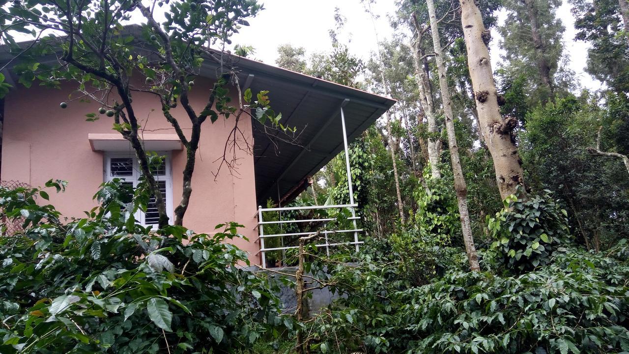 Staysimple Spicefarm Somvārpet Exterior foto